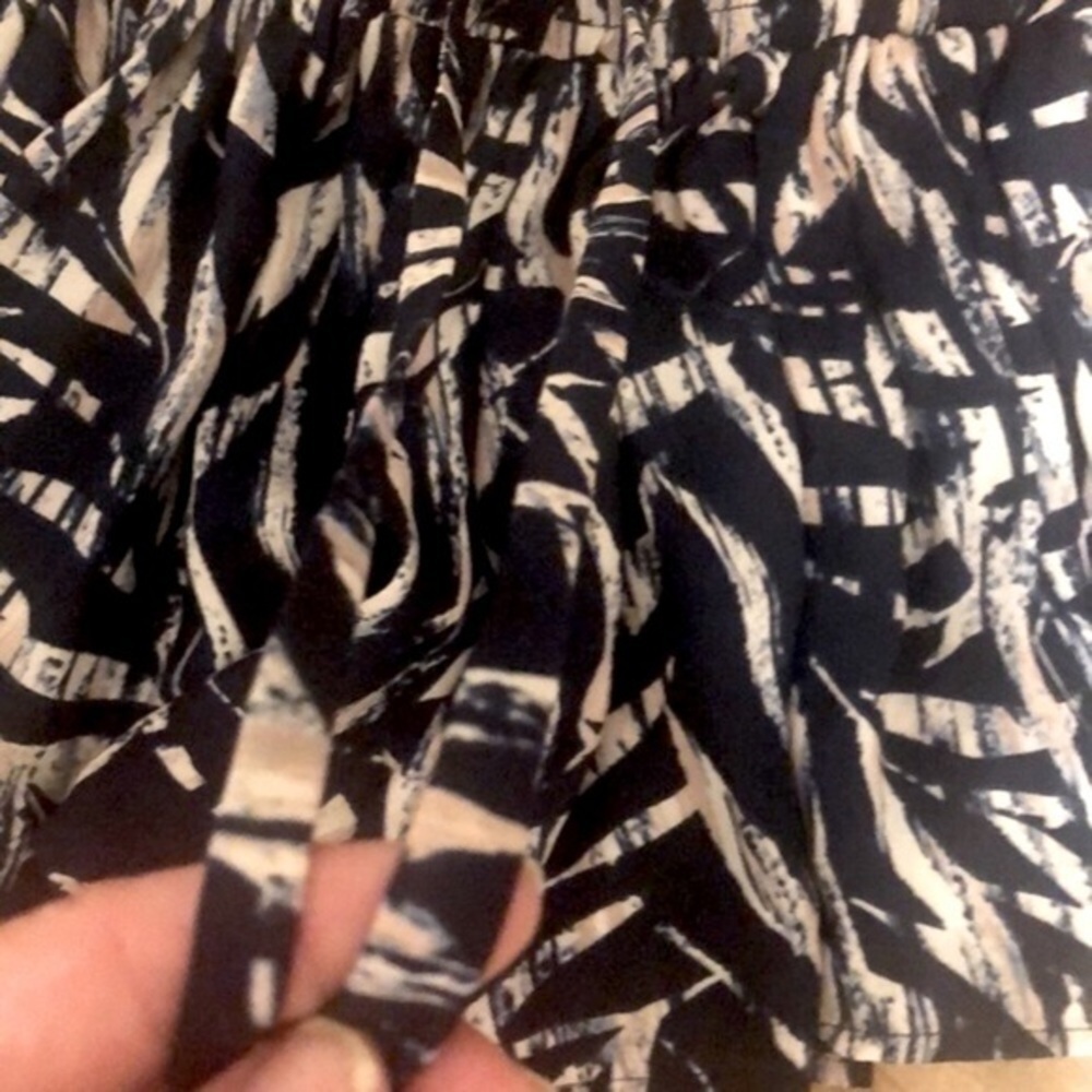 Olivaceous navy white Beachy elastic waist skort shorts size small - Picture 4 of 4